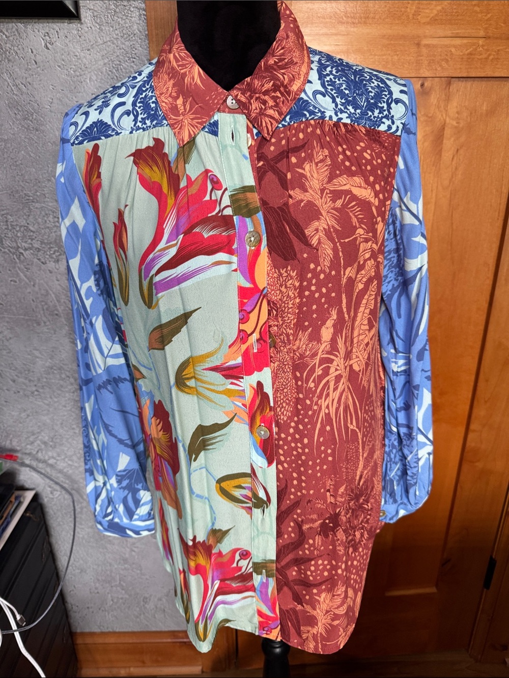 Soft Surroundings Floral Patterned Button Down Blouse